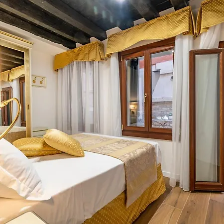 Laguna D'Oro Luxury Apartments Venise Extérieur photo